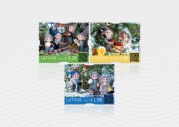 Latvijas Pasts releases Christmas series stamps in good time, featuring a QR code with useful information 