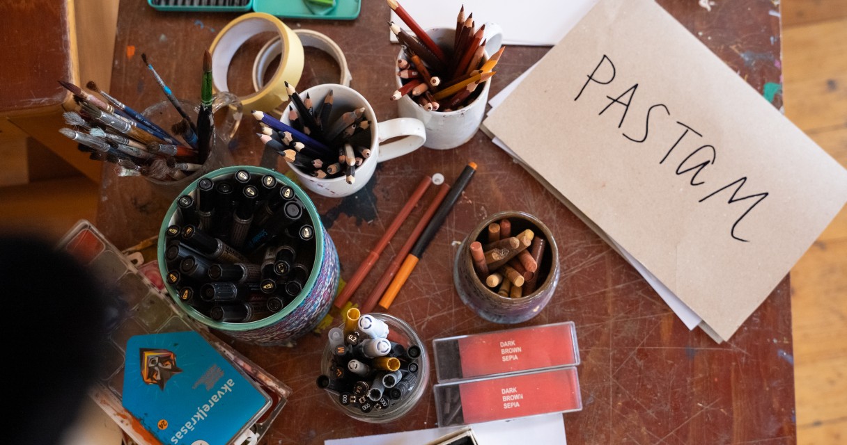 Kuldīga-23 Top pirmais "Latvijas Pasta" individuālā dizaina pakomāts reģionos – Kuldīgā