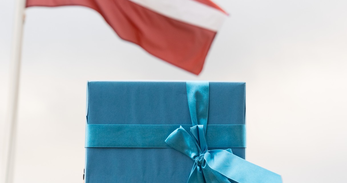 Pasta darba laiks svētkos