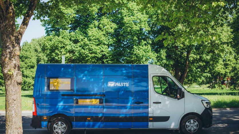 AUTO_PAKOMATS-23 "Latvijas Pasts" par 3,1 miljonu eiro modernizēs autoparku