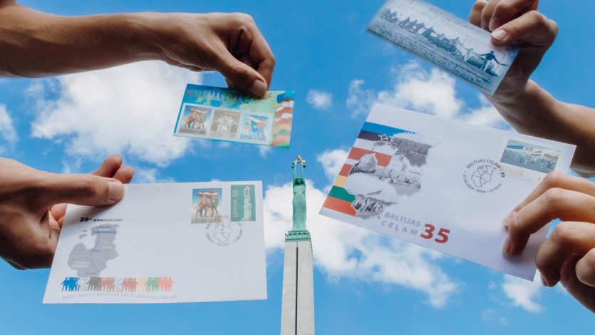 LP foto_Baltijas celam 35_ 1 Latvijas Pasts dedicates a special cover to the 35th anniversary of the Baltic Way
