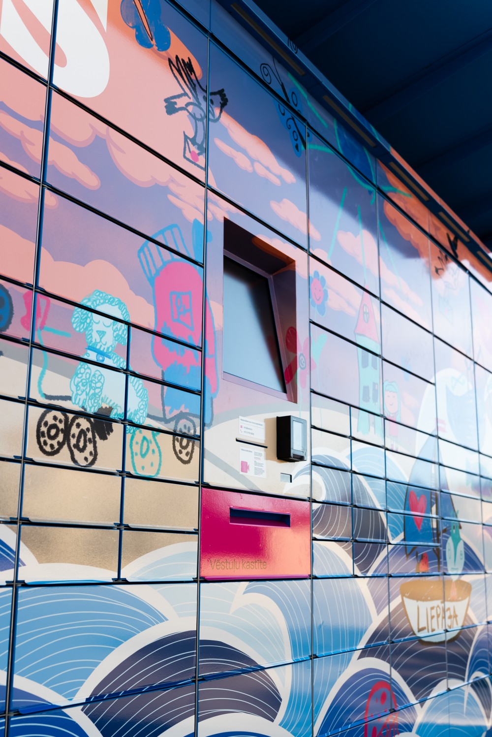 05.09.2025-13 Īpašā dizaina pakomāts Liepājā